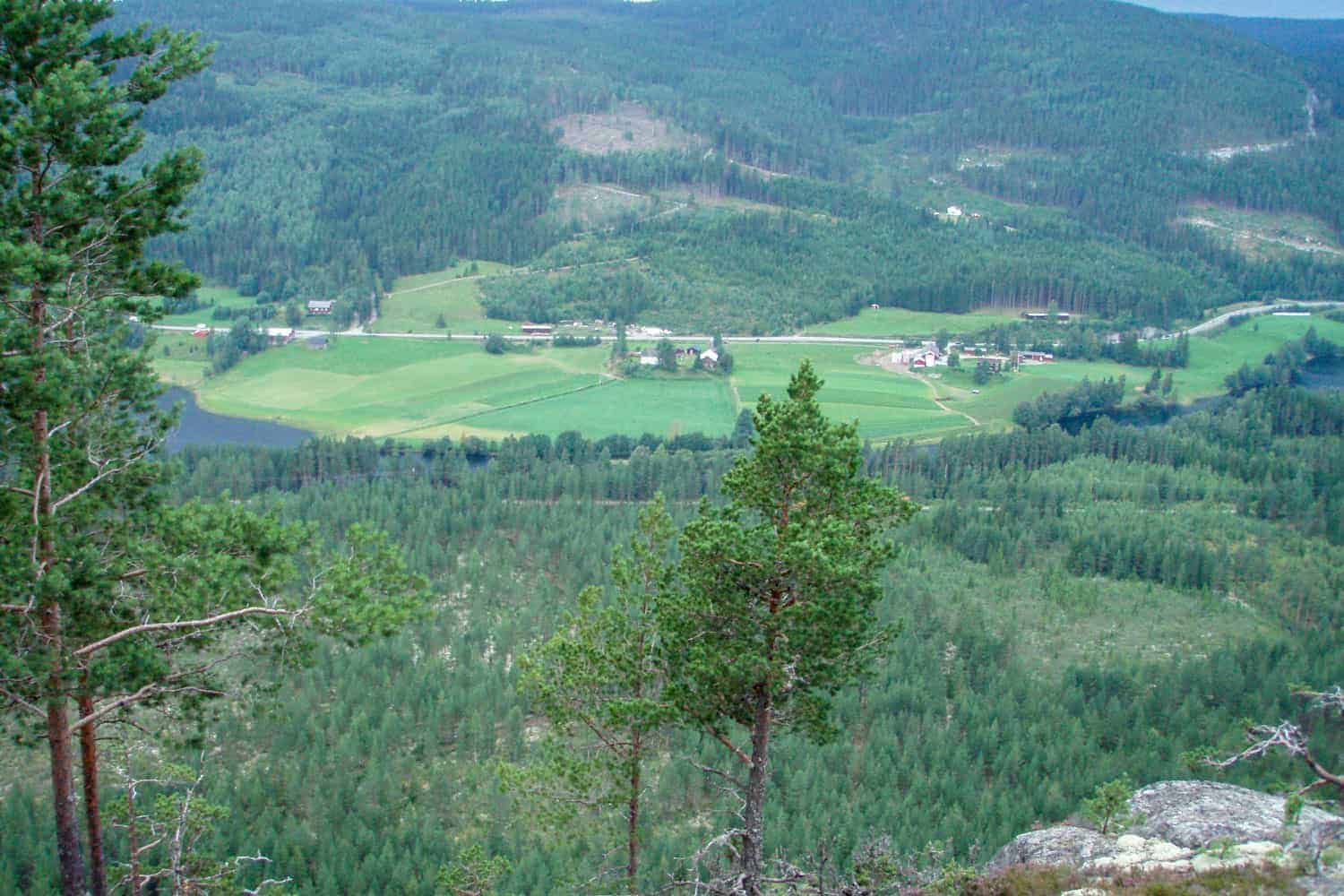 Lindskarberget, Nes i Ådal